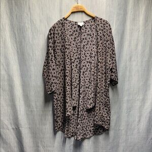 LuLaRoe Black and White patterned cardigan, size medium